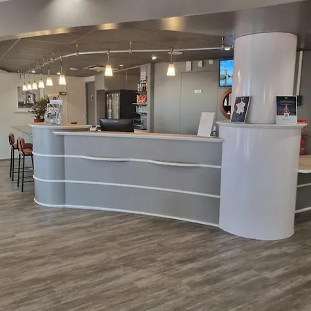 Hotel Ace Travel - A9 Montpellier Sud 3*