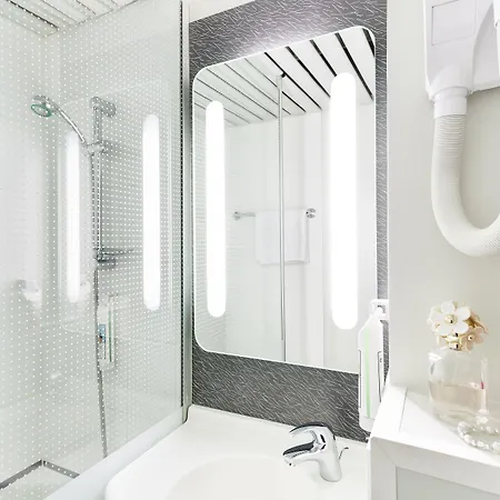 Hotel Ace Travel - A9 Montpellier Sud 3*