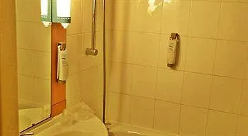 Hotel Ace Travel - A9 Montpellier Sud 3*